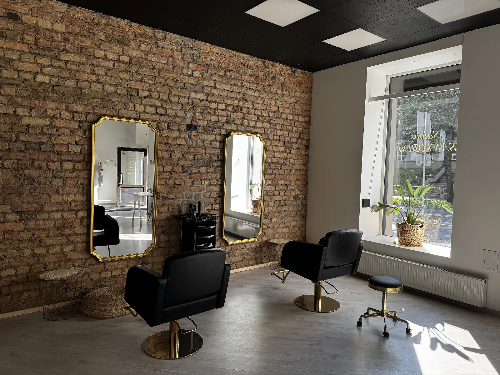  Salons Santorini